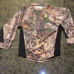 Hunting long sleeve shirt